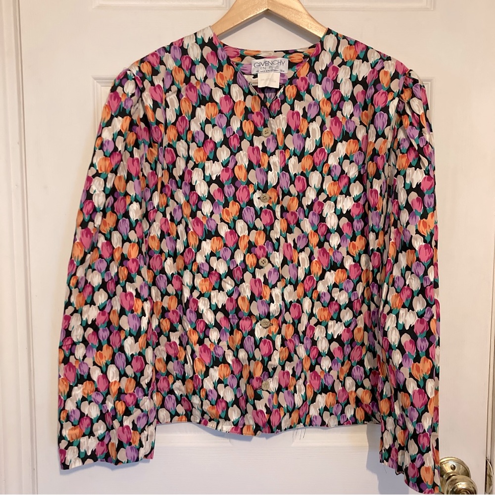 Vintage Givenchy en Plus Floral Print Cotton Collarless Button Down Blouse